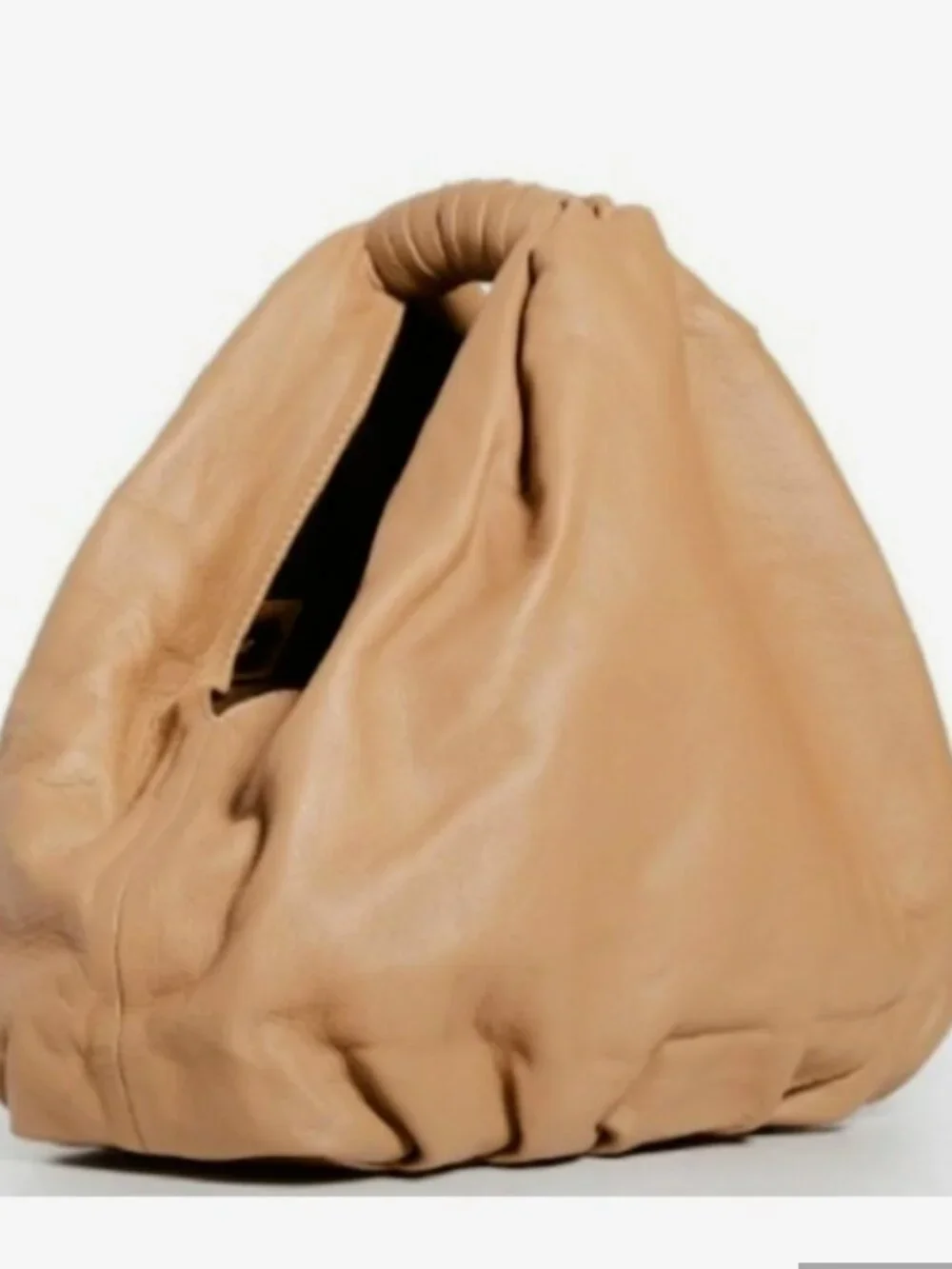 Cleobella nia tan